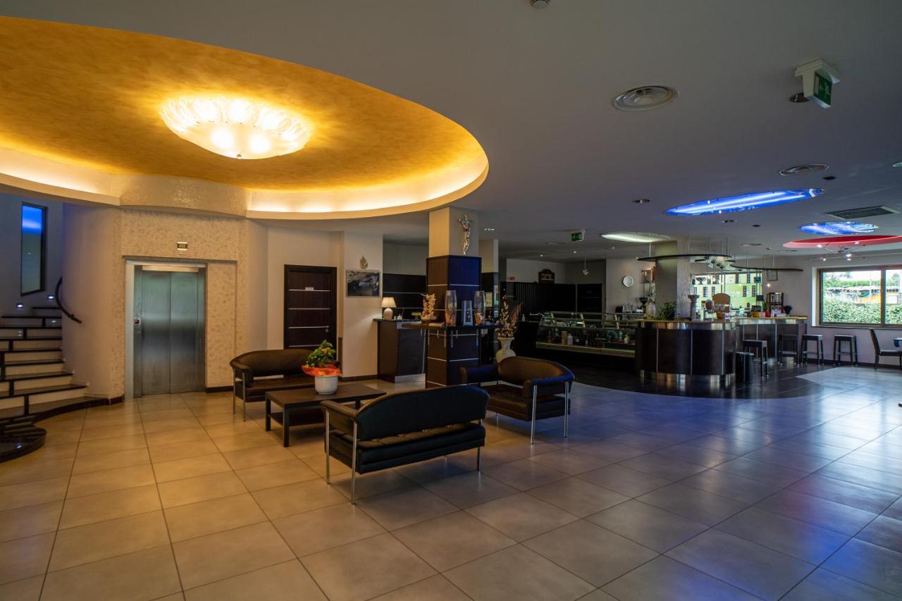 Hotel Insteia 폴라 외부 사진