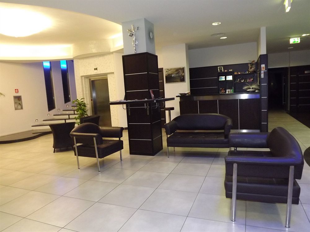 Hotel Insteia 폴라 외부 사진